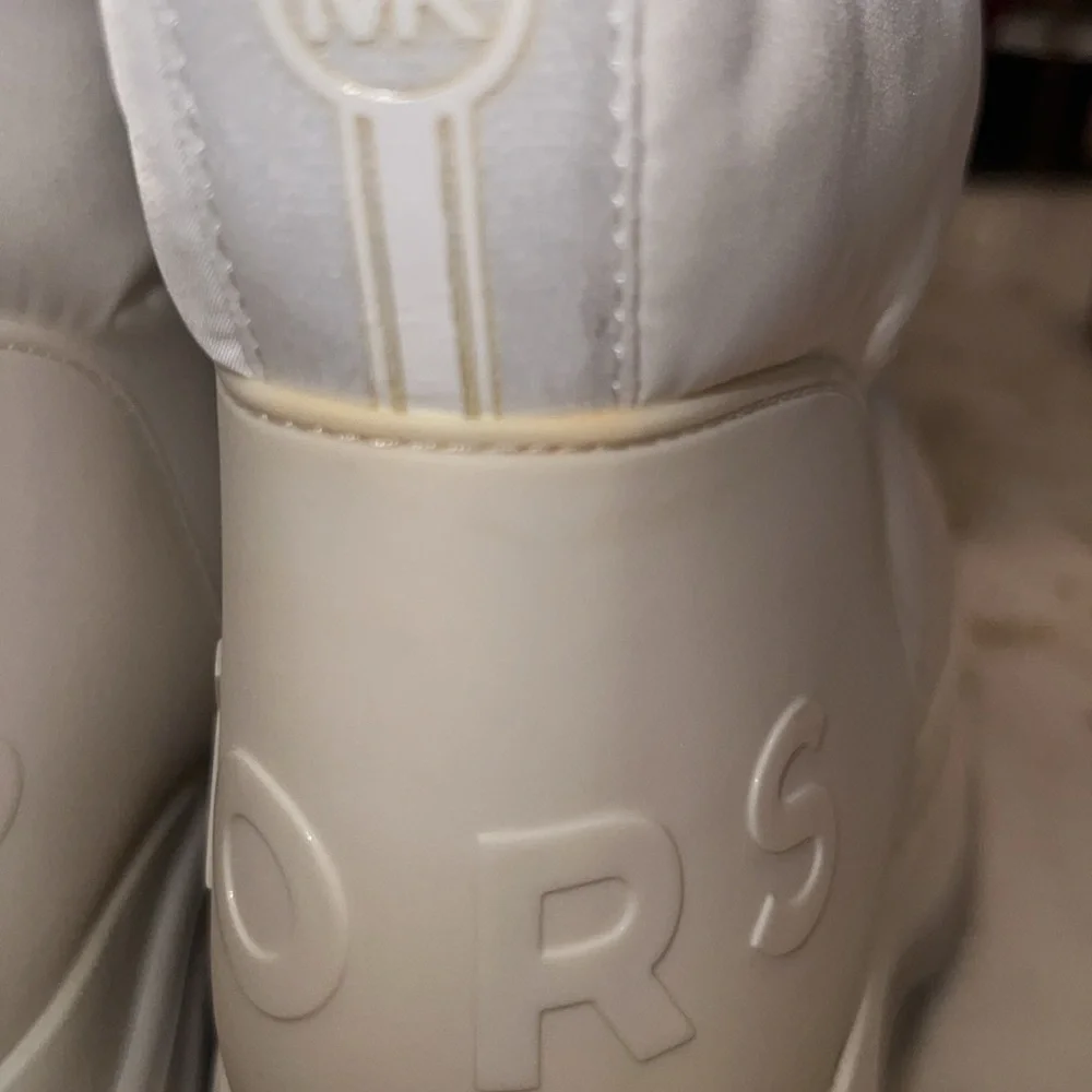 Michael Kors Gamma Cold Weather Boots size 5 MSRP $225 ***FLOOR SAMPLE *** - Picture 5 of 9